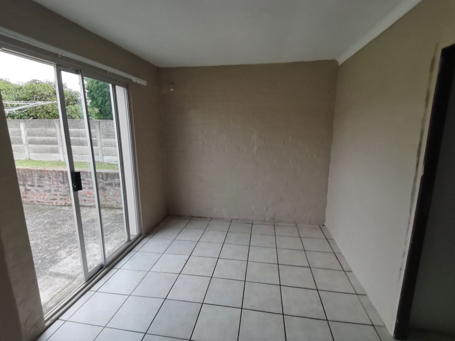 To Let 1 Bedroom Property for Rent in Kabega Park Eastern Cape